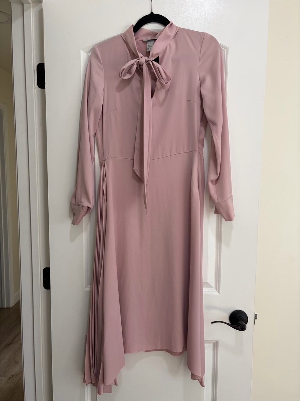 H&M Dusty Pink Long Sleeve Tie Neck Asymmetrical Pleated Midi Dress.